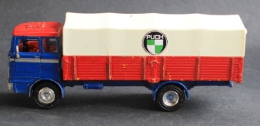 Dinky Toys England Mercedes-Benz LP 1920 Truck with trailer 1970 DieCast Model (9672)